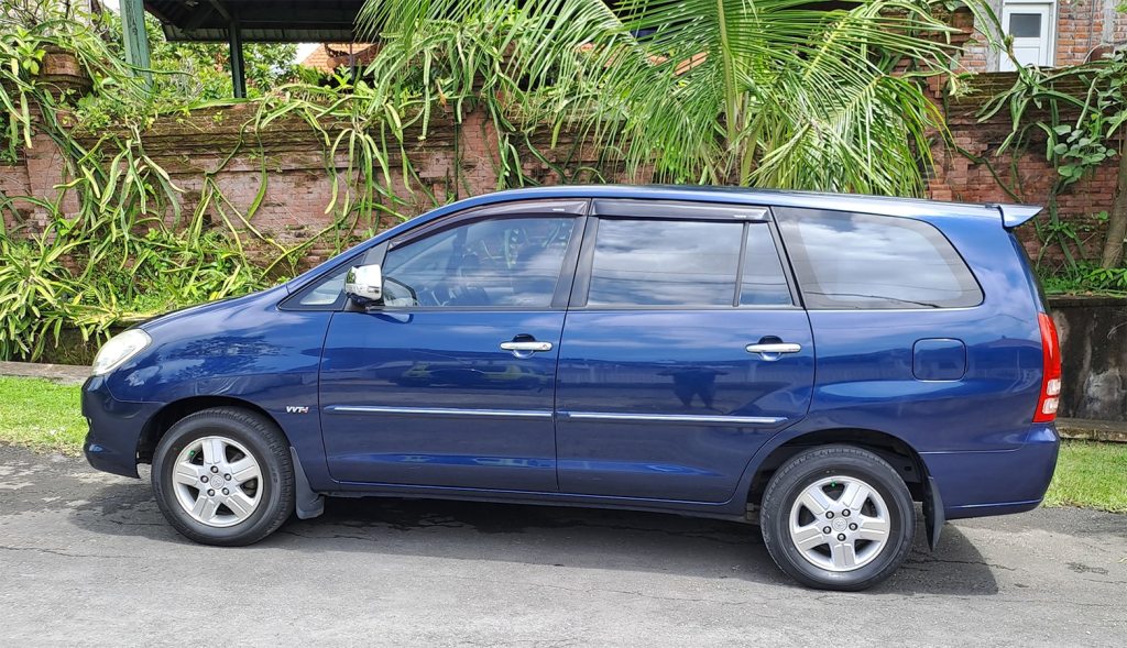 Hiring a Bali Driver vs Renting a Scooter: What’s Best for Your&nbsp;Trip?